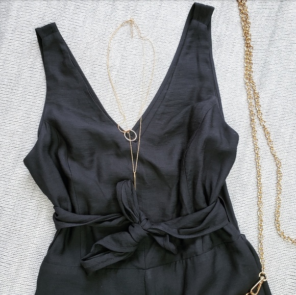 🚨END OF SUMMER SALE// Black jumpsuit - Picture 2 of 2